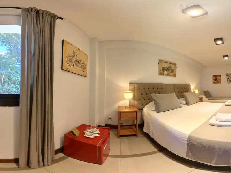 Hotel · habitación triple en 360°
